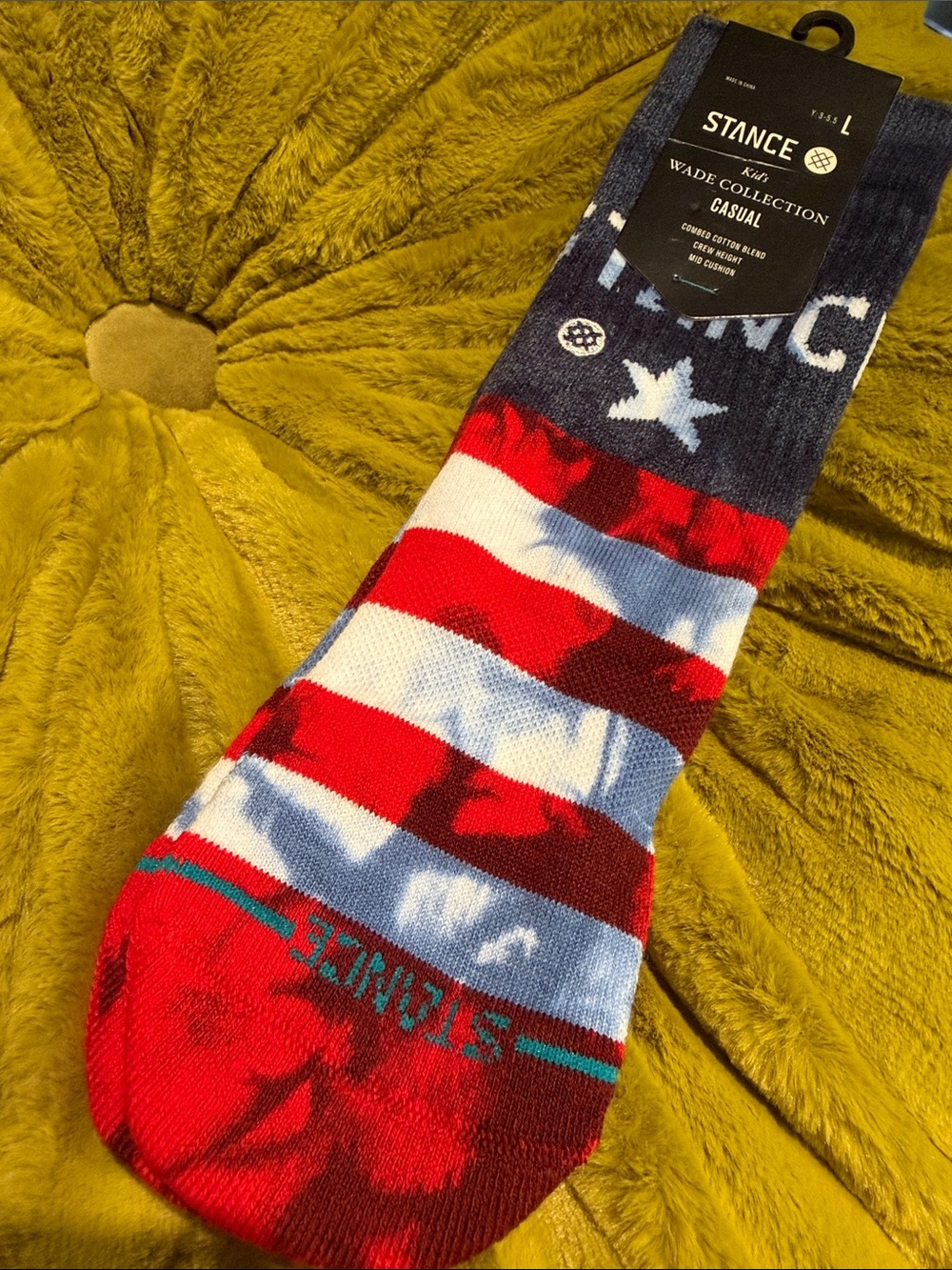 STANCE Kid’s WADE COLLECTION Red White & Blue Flag Crew Socks - Star - Y:3-5.5 L